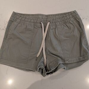 Women’s Olive Green Drawstring Casual Shorts (x-small)